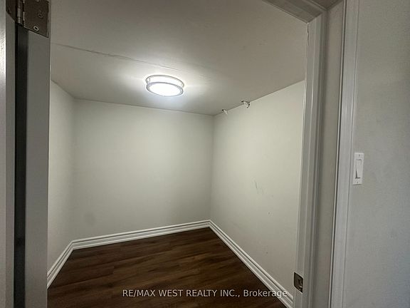 3rd image of 12 Rockbank Rd #Basement