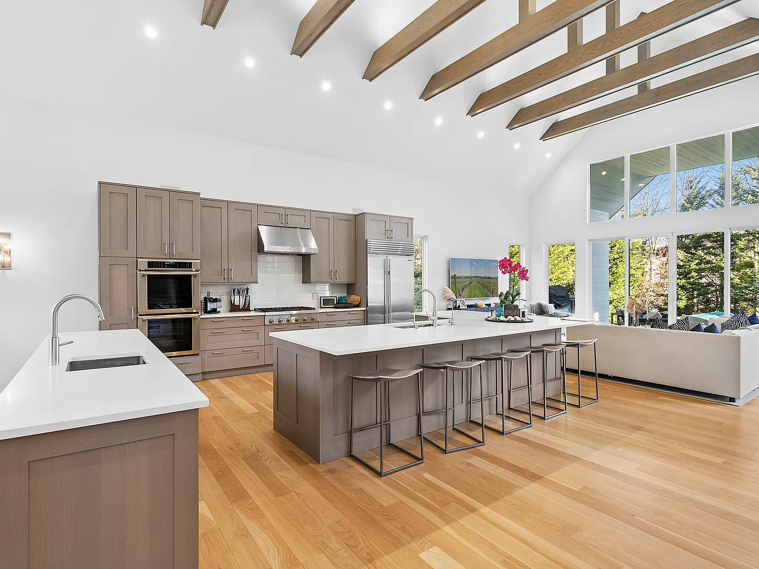 Northwest Harbor Modern Retreat | Near Gardiners Bay Beaches — Photo 3