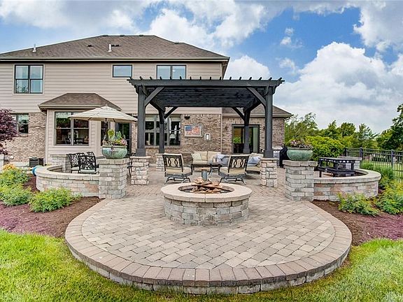 3rd image of 7968 Bending Willow Ct