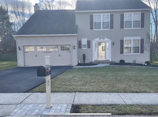 1011 Fallbrook Ln, Pottstown, PA 19464