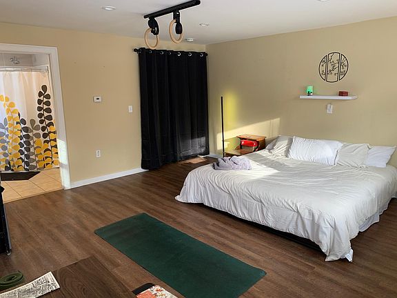 4th image of 74 Seaver Rd #1