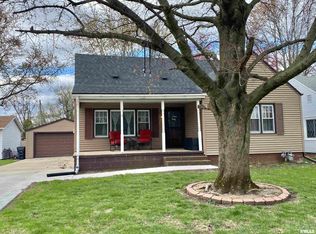 66 Van Dyke Dr, Canton, IL 61520