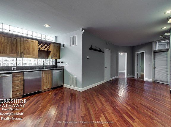 4th image of 948 W Wellington Ave #1