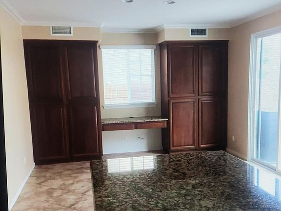 3rd image of 45550 Basswood Ct