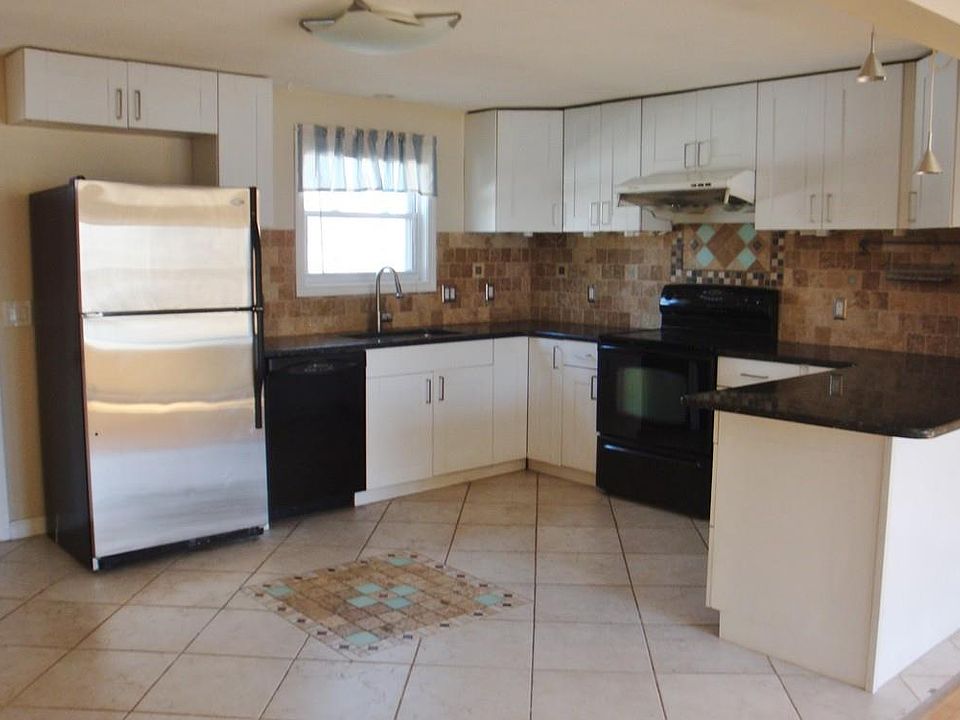 1st image of 31 California Ave #31
