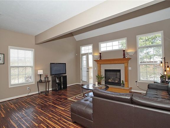 5th image of 10945 Rocky Ledge Ln #13