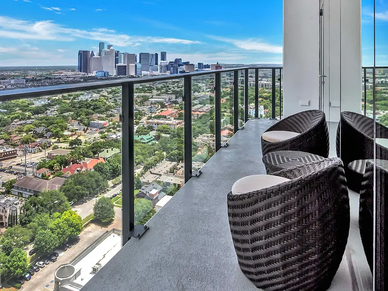 Terraces made for relaxing, offering panoramic views of Houston