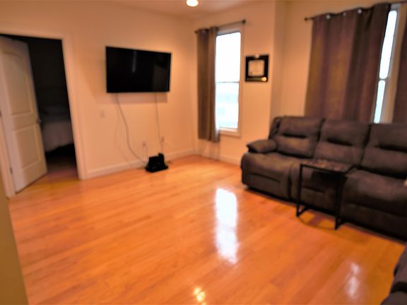 5th image of 7716 Kennedy Blvd APT 3F