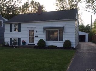 5004 Chapman Pkwy, Hamburg, NY 14075