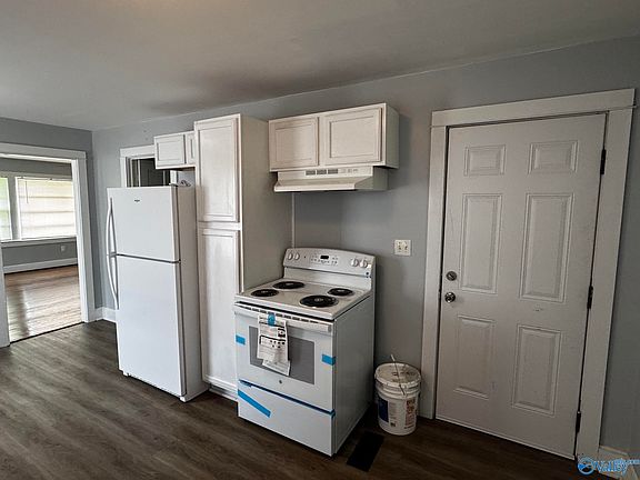 4th image of 506 Jackson St