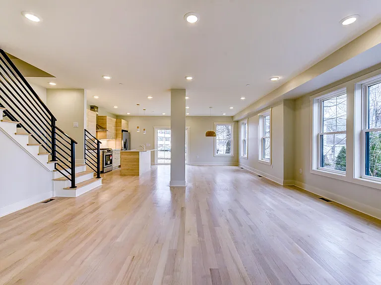48 Walnut St #1 — Photo 16