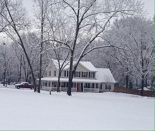 2nd image of 923 Cato Rd