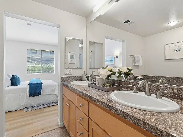 800 N 8th St #103 — Photo 13