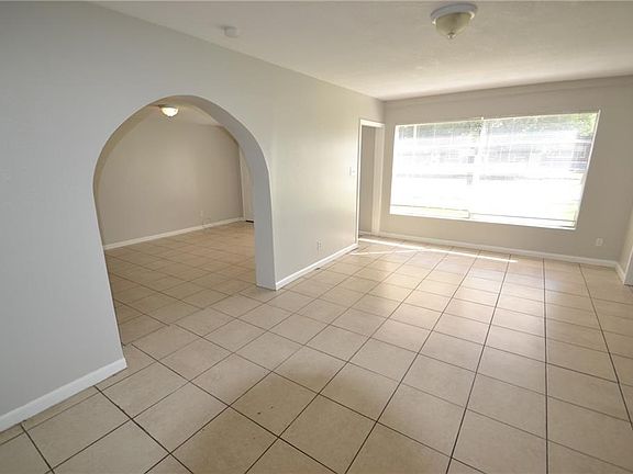 4th image of 1837 Cadillac Cir