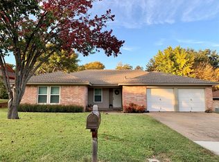 5617 Ridge Dr, Arlington, TX 76016