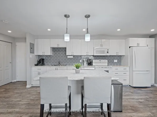 198 Scott St #308, Saint Catharines, ON L2N 5T3