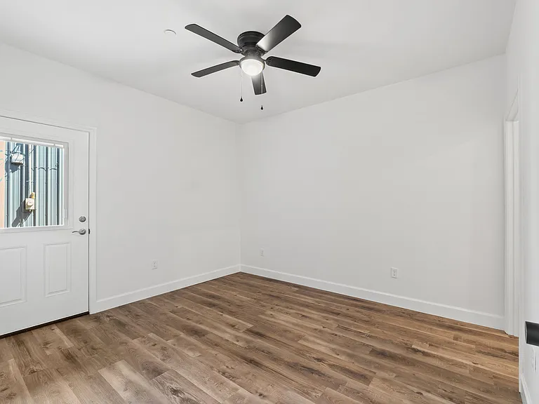 910 Barrow St #1 — Photo 23