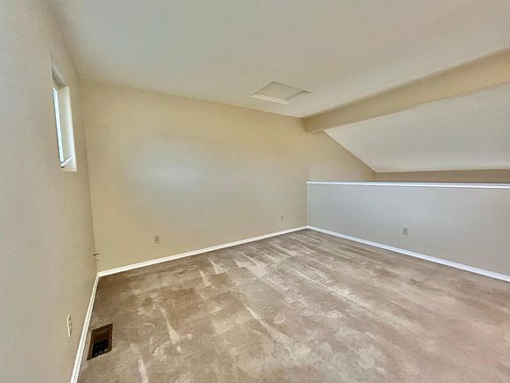 3rd image of 1678 N Highway 395 #3