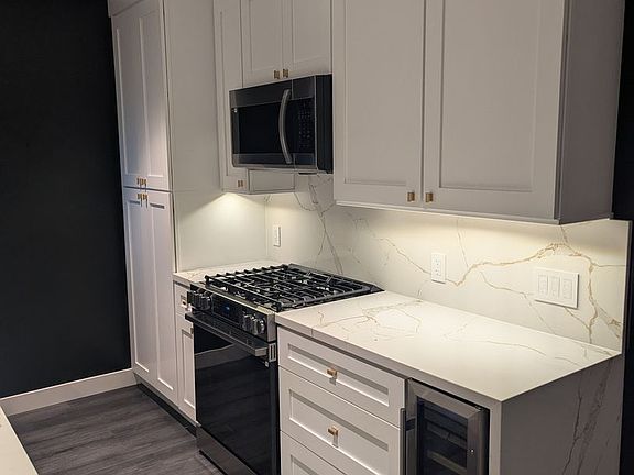4th image of 3115 Bagley Ave APT 12