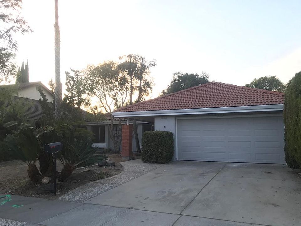 Front of the house. Carpets, blinds and appliances yet to be installed.