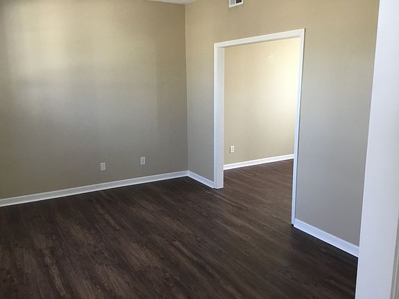 5th image of 14174 Dickinson Ct