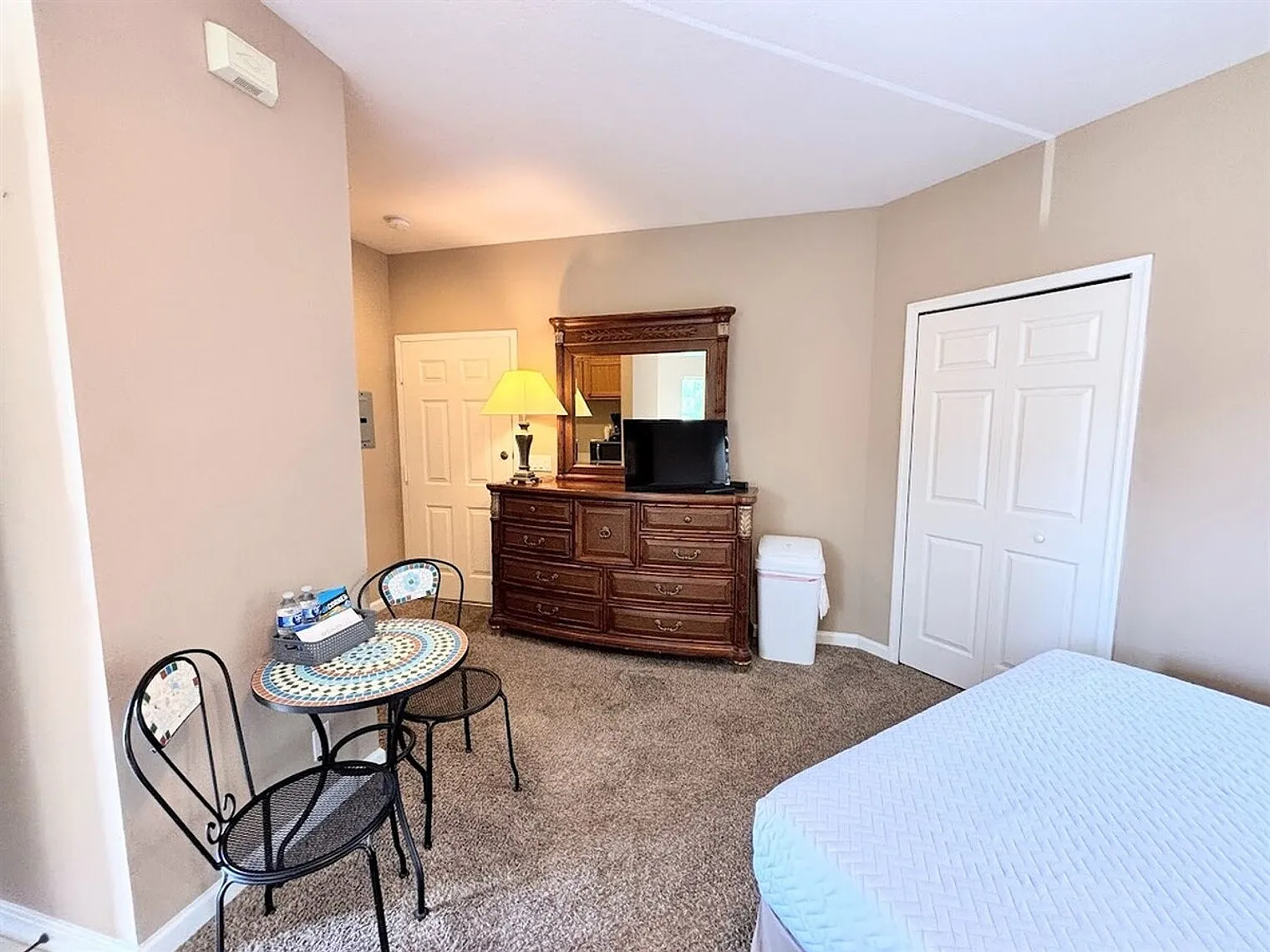 2 bed, 2.5 bath, $4,526 — Photo 2