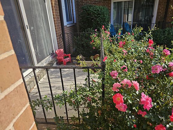 3rd image of 1903 W Golf Rd APT 1B