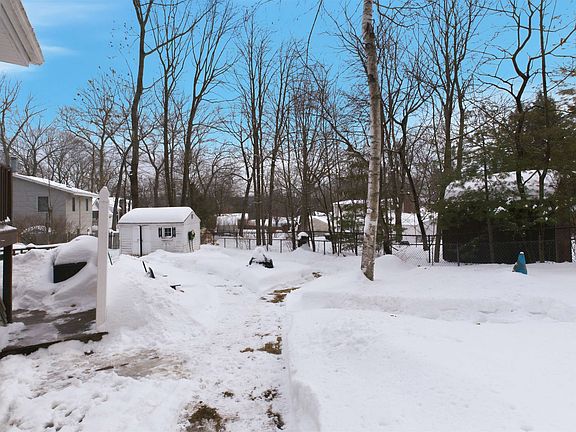 3rd image of 154 Westwood Drive