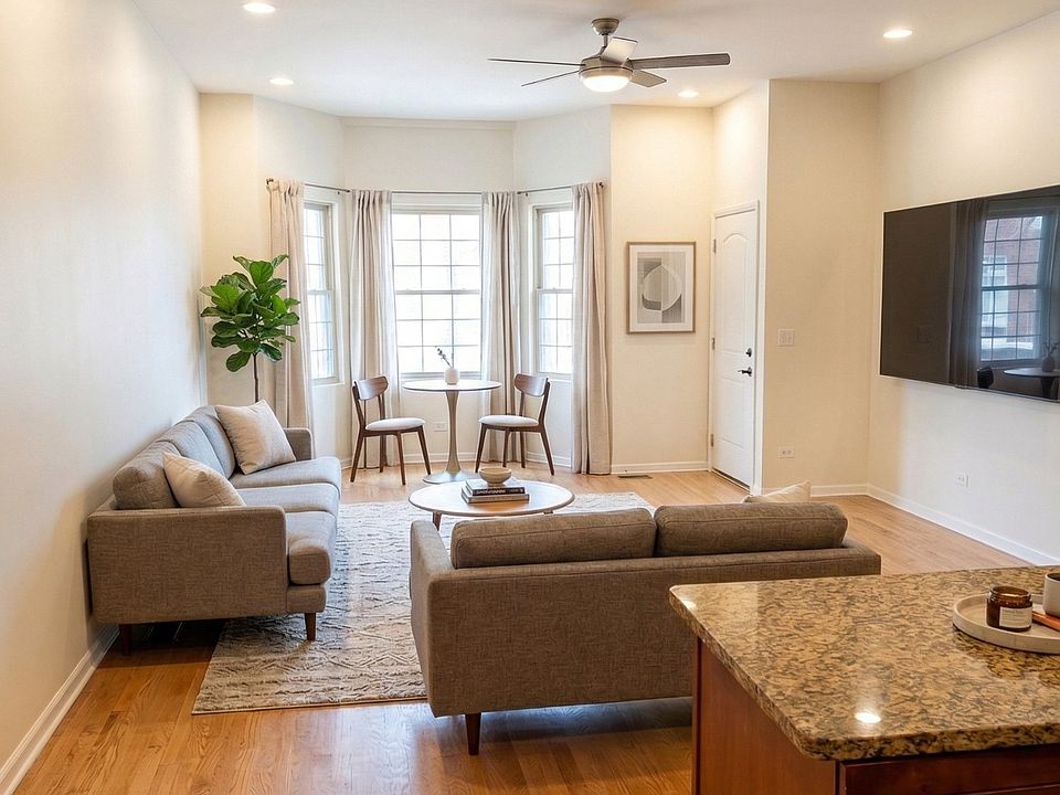 1st image of 2710 N Artesian Ave APT 1F