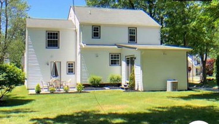2nd image of 1333 Croyden Rd