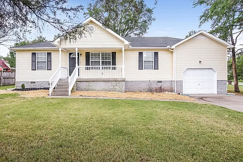 300 Southlake Dr Photo 1