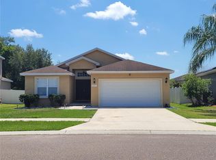 6401 Twin Bridges Dr, Zephyrhills, FL 33541