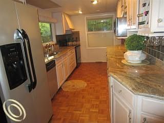 5th image of 46735 Timberlane St