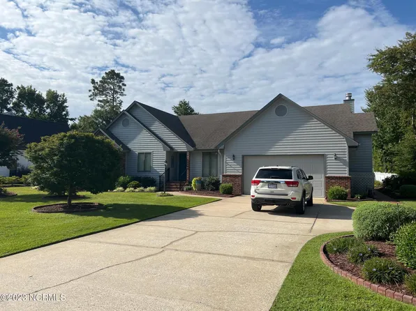 410 Oakmont Drive, Morehead City, NC 28557