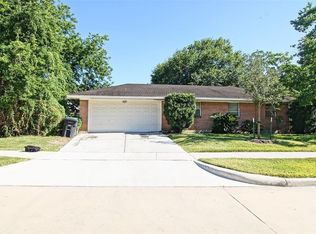 4048 Newshire Dr, Houston, TX 77025