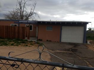 13822 Pawnee Rd, Apple Valley, CA 92307