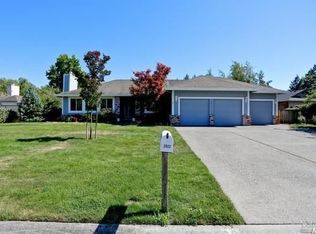 2522 Sea Biscuit Ct, Santa Rosa, CA 95401