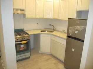 3145 30th St #1, Astoria, NY 11106