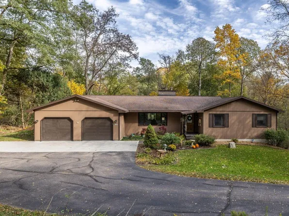 N1394 Red Oaks DRIVE, La Crosse, WI 54601