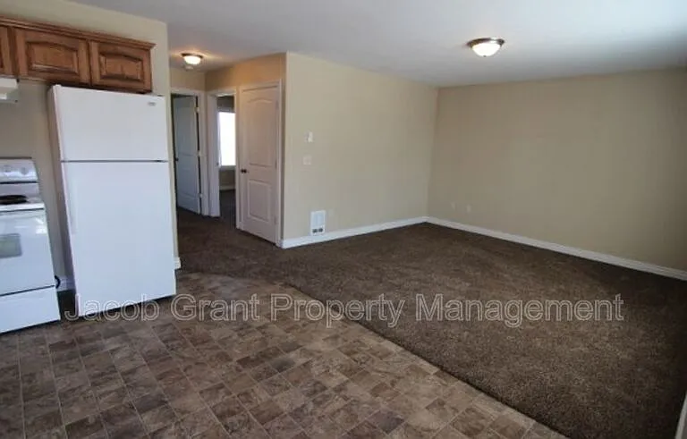 245 Opal Ct #2H — Photo 3