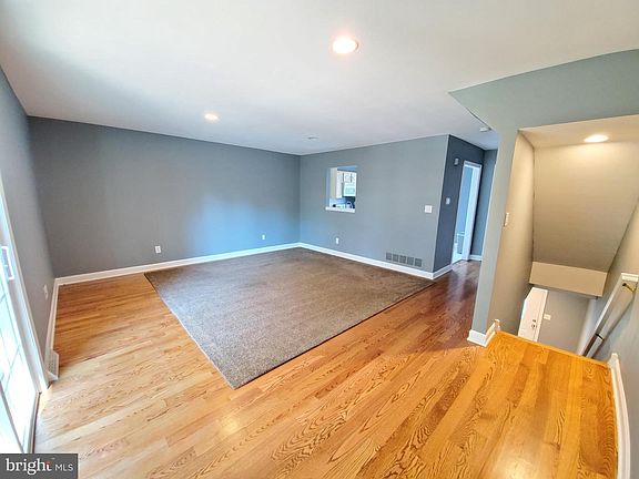 3rd image of 5139 W Woodmill Dr