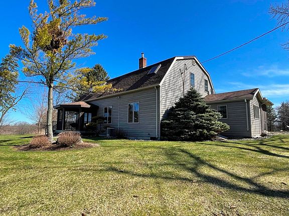 2nd image of 2698 South Rd