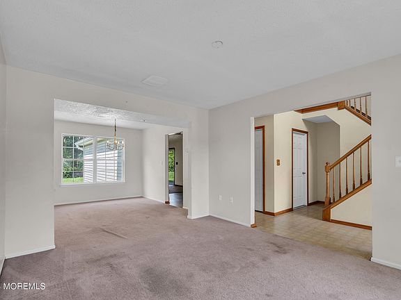 4th image of 790 Blenheim Drive
