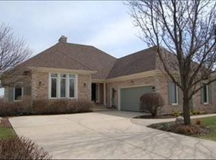 2571 Meadowlark Dr, West Chicago, IL