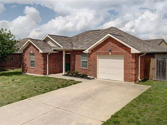3rd image of 2709 Horse Haven Ln