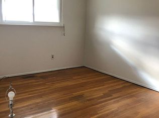 283 Carlson Dr, Mount Clemens, MI 48043