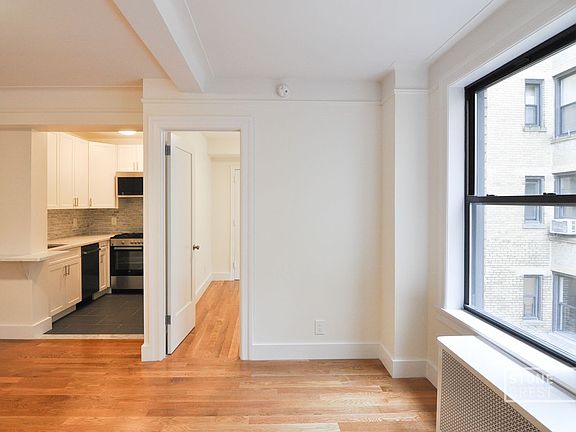 2nd image of 900 W End Ave APT 12F