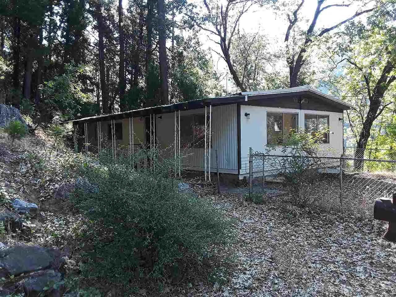 6405B Dunsmuir Ave photo 1