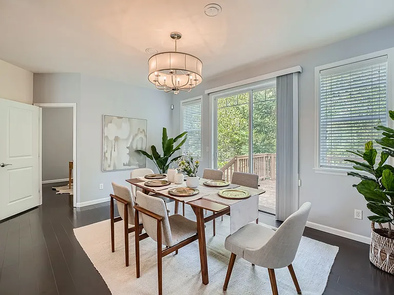 10502 SE 10th Ct — Photo 7