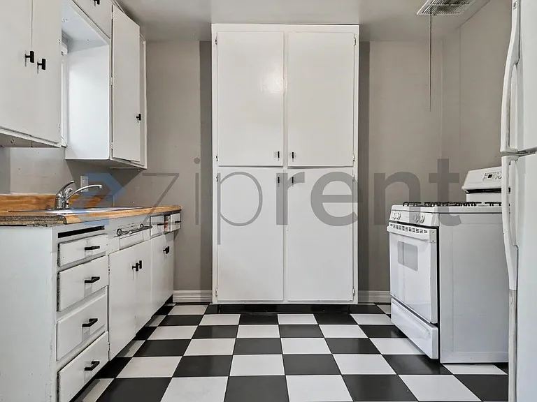 2727 57th St #1 — Photo 13